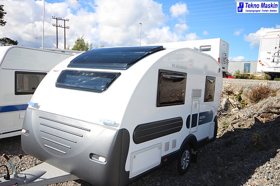 Adria 361 LH 2 of 18