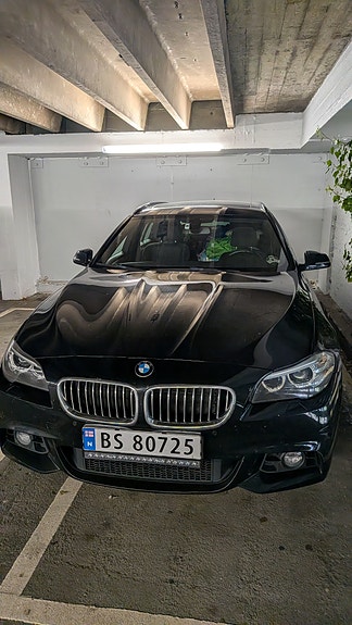 BMW 520d 3 of 4