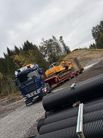 Scania R620 med Rojo 4 akslet maskinsemi 3 of 30