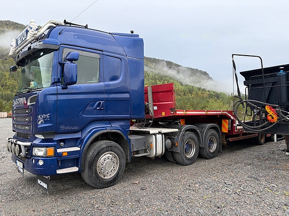Scania R620 med Rojo 4 akslet maskinsemi 17 of 30