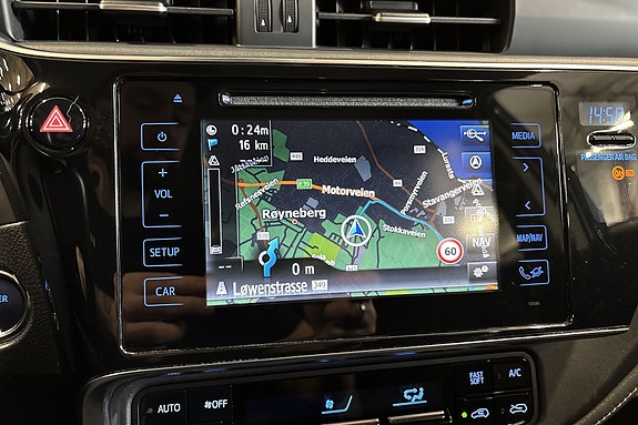 Toyota Auris 14 of 19