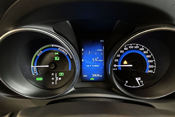 Toyota Auris 13 of 19