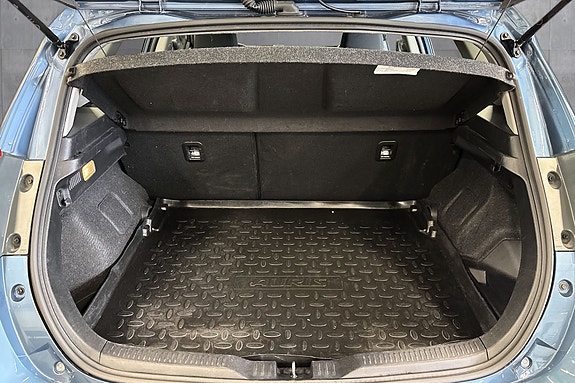 Toyota Auris 18 of 19
