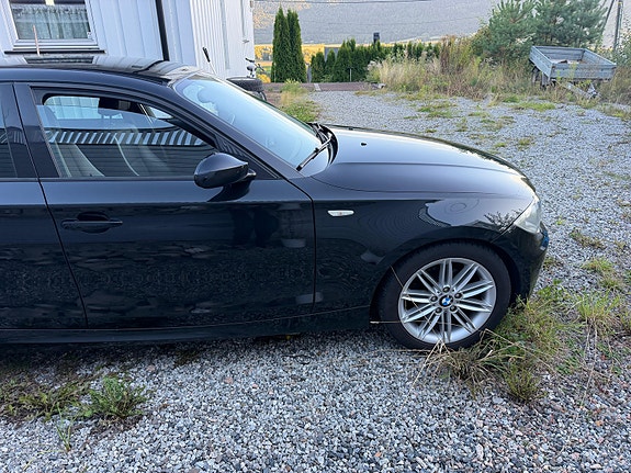 BMW 116d 3 of 16