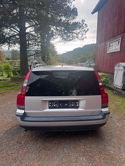 Volvo V70 4 of 9