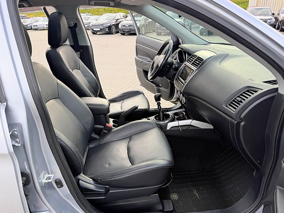 Mitsubishi ASX 8 of 11