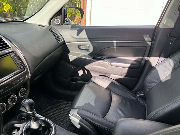Mitsubishi ASX 13 of 25