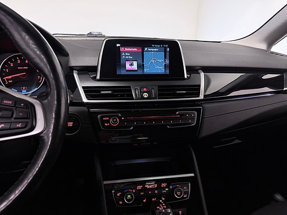 BMW 225xe 21 of 30