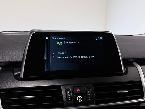 BMW 225xe 28 of 30