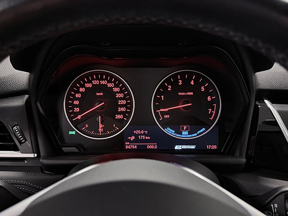 BMW 225xe 23 of 30