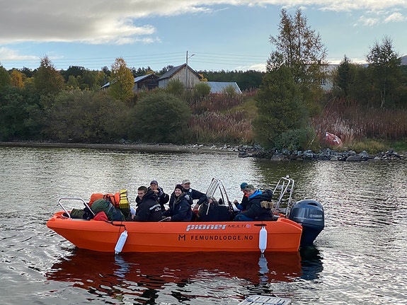 Kun kjørt i ferskvann, lite brukt! Inkl. henger og moms 4 of 12