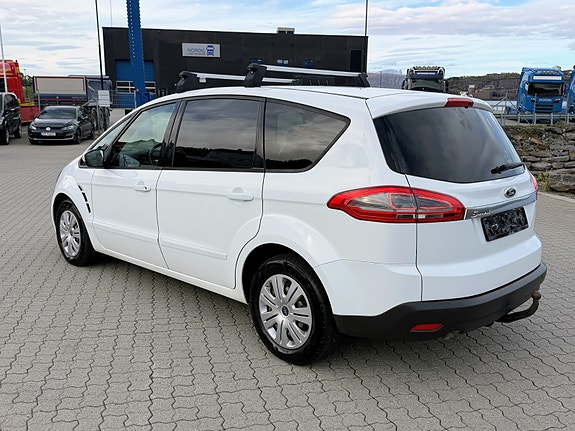 Ford S-MAX 4 of 11