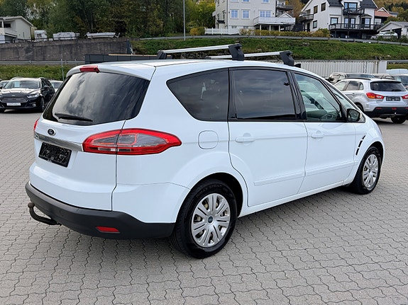 Ford S-MAX 3 of 11