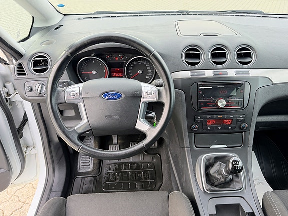 Ford S-MAX 6 of 11