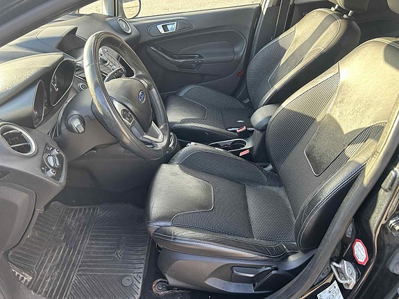 Ford Fiesta 16 of 18