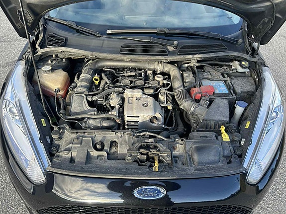 Ford Fiesta 15 of 18