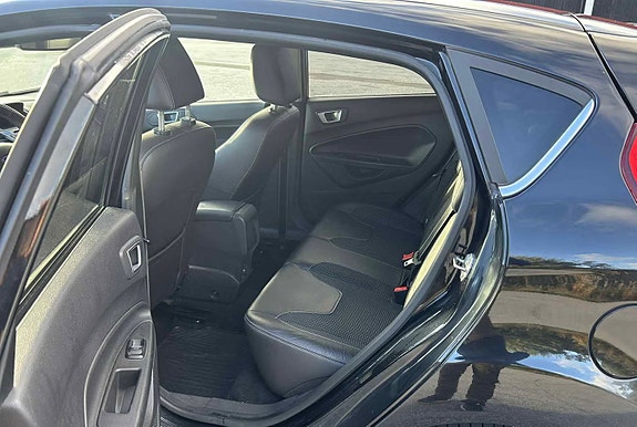 Ford Fiesta 18 of 18