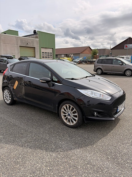 Ford Fiesta 8 of 18