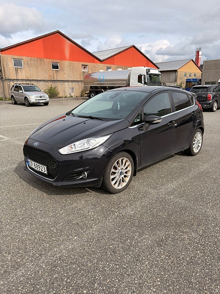 Ford Fiesta 2 of 18