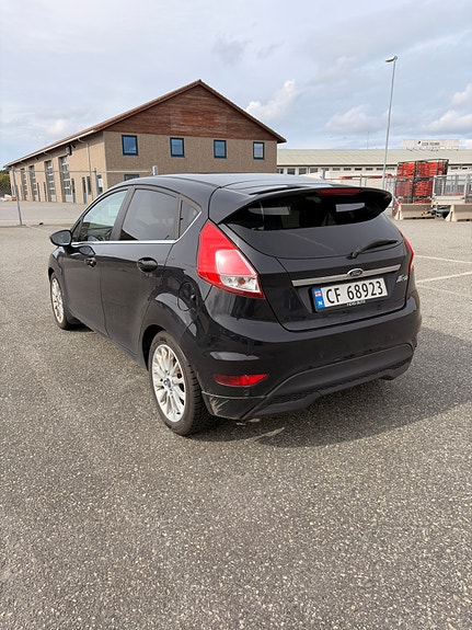 Ford Fiesta 4 of 18