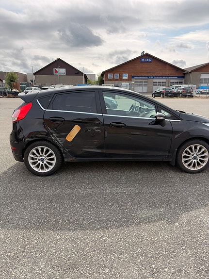 Ford Fiesta 7 of 18