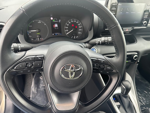 Toyota Yaris 25 of 30