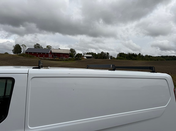 Ford Transit Custom 2 of 15