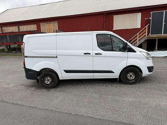 Ford Transit Custom 6 of 15