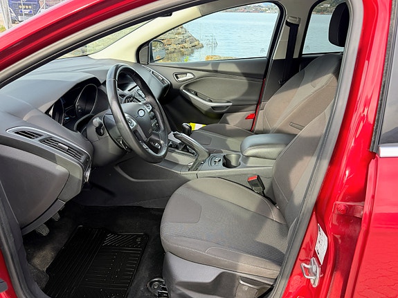 Ford Focus 5 of 11