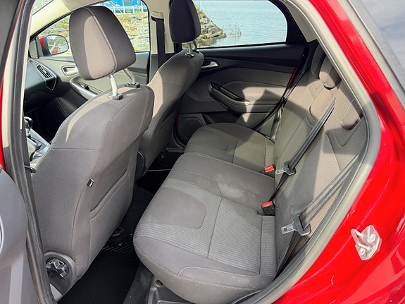 Ford Focus 7 of 11