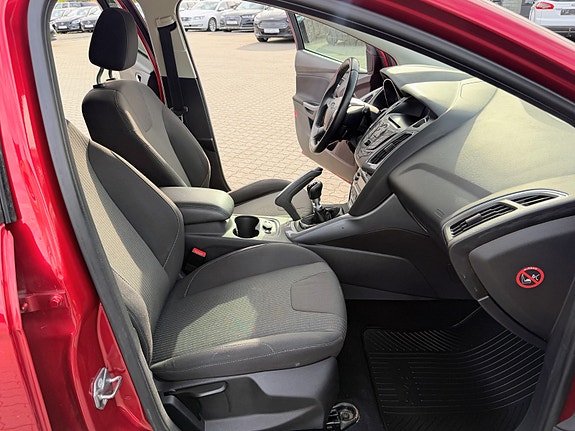 Ford Focus 8 of 11
