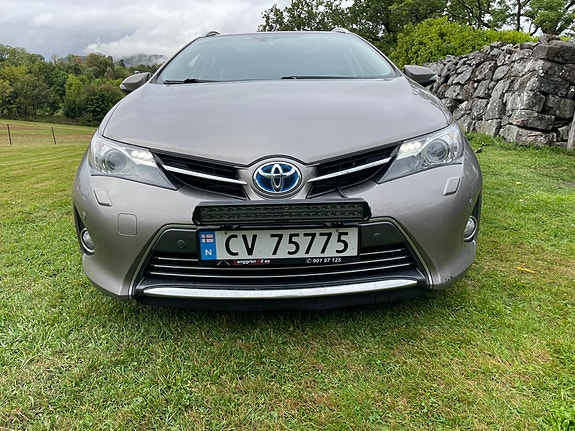 Toyota Auris 8 of 22