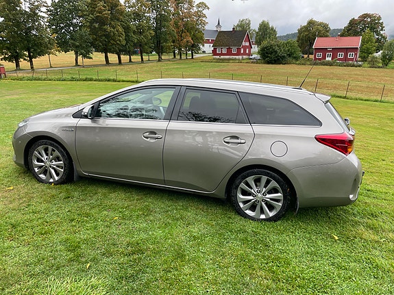 Toyota Auris 6 of 22