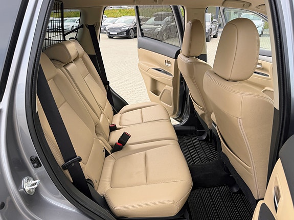 Mitsubishi Outlander 10 of 12