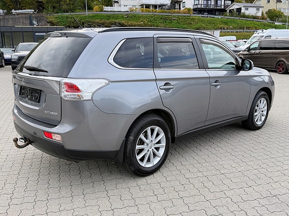 Mitsubishi Outlander 3 of 12