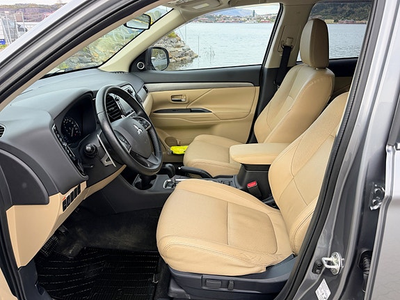 Mitsubishi Outlander 5 of 12