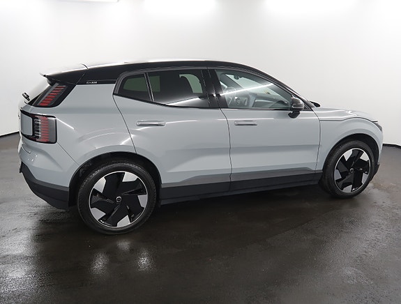 Volvo EX30 2 of 27