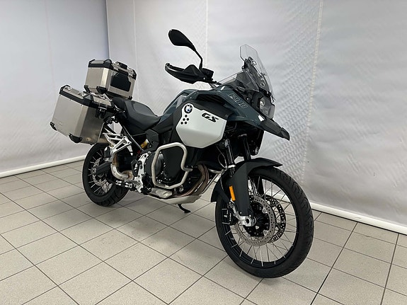 BMW F 900 GS Adventure 2 of 7