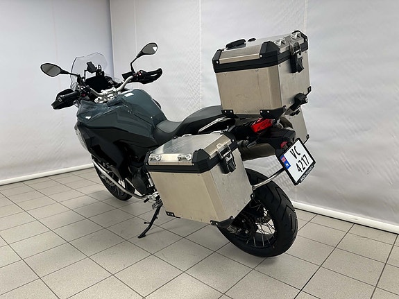 BMW F 900 GS Adventure 5 of 7