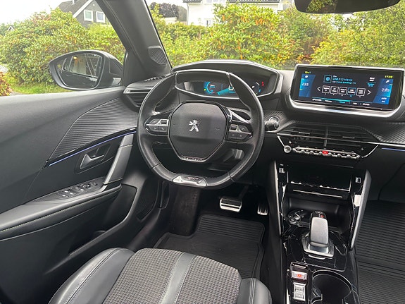 Peugeot e-208 13 of 15