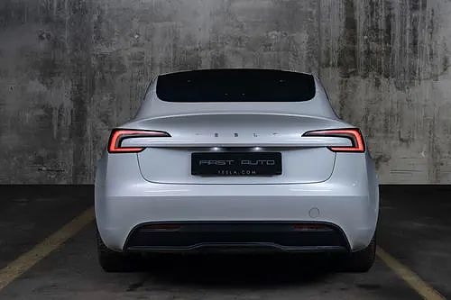 Tesla Model 3 7 of 18