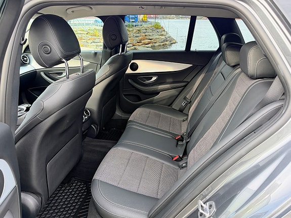 Mercedes-Benz E300 de 9 of 13