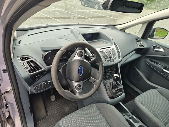 Ford C-Max 8 of 11
