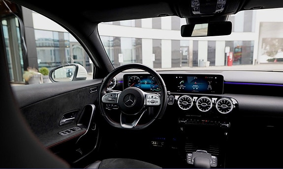 Mercedes-Benz A250 e 7 of 18