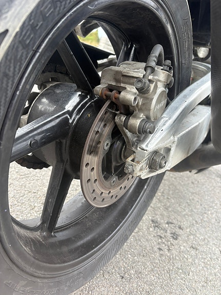 Honda CBR 900 RR 10 of 11