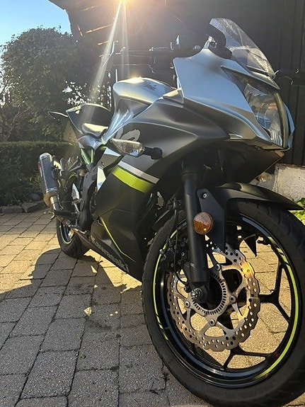 Kawasaki Ninja 125 5 of 16