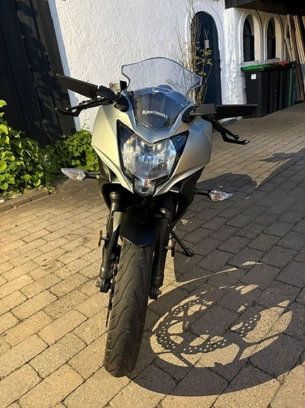 Kawasaki Ninja 125 9 of 16