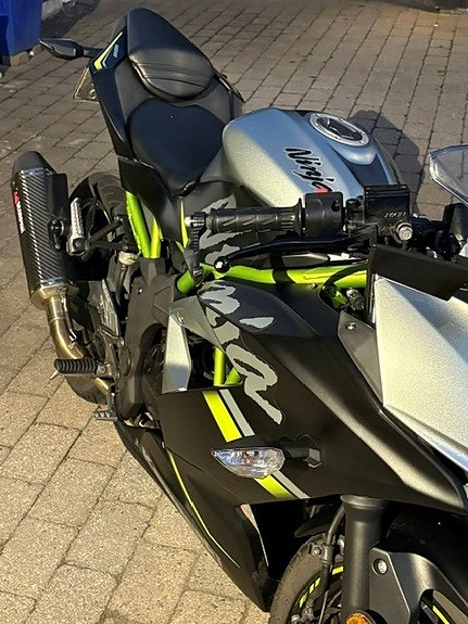Kawasaki Ninja 125 13 of 16