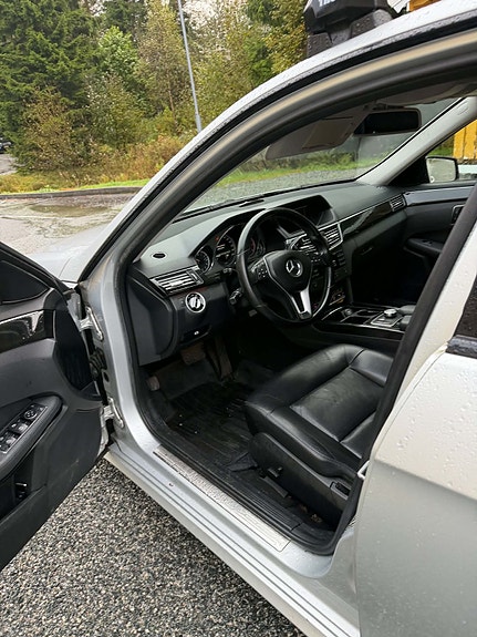 Mercedes-Benz E200 d 3 of 11