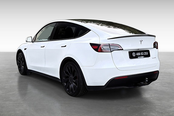 Tesla Model Y 5 of 21